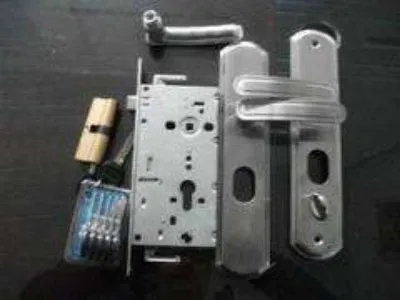 重庆民用开锁上门服务/正规备案/全城服务