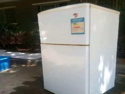 黄浦区新飞冰箱维修电话--霸耀服务部