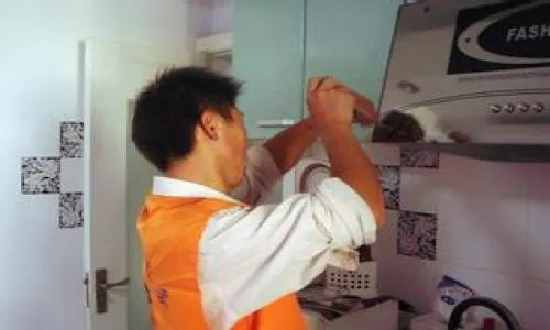 徐汇区库琪尼抽油烟机维修电话(全国24小时)