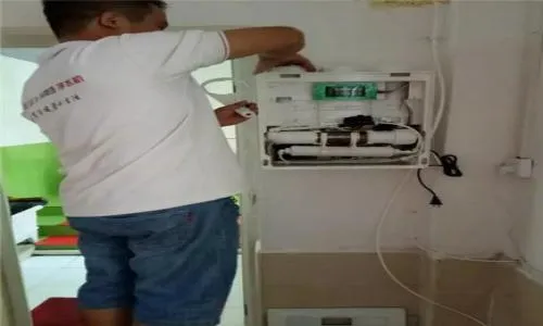 长宁区爱玛特净水器维修电话--本万飞维修服务中心