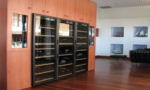 璧山区富艇酒柜维修电话(全国24小时)--公如聚维修服务中心