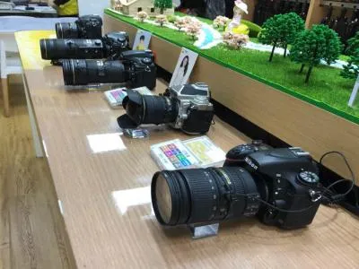 上海江晶照相器材服务点