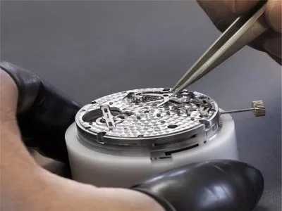 摩凡陀手表维修中心--本万飞维修站