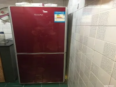 海尔冰箱外壳玻璃面板爆裂