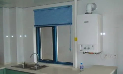 壁挂炉关闭了两个小时再开水压忽高忽低正常吗