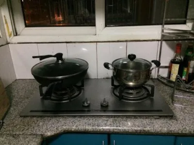 燃气灶离墙面太近补救办法