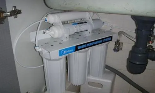 净水器工作正常废水口不出水只排气