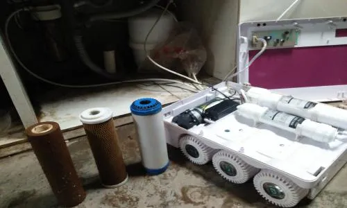 净水器压力泵漏水怎么办