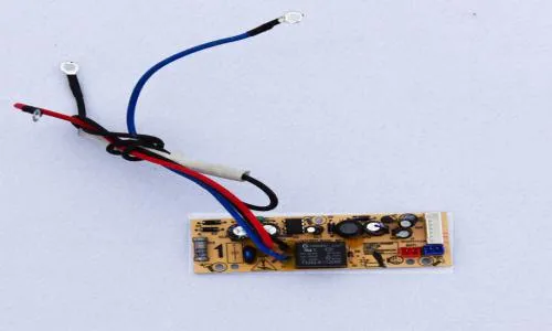 熬的蜂蜜梨罐头放电饭煲一晚为什么变黑了