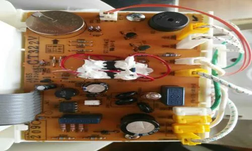 电饭煲一直显示保温按不动怎么办