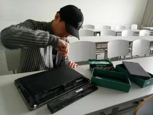 电脑屏幕长时间切switch后切换不回来了