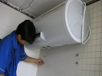 天冷燃气热水器冻死了还能开吗(图1)