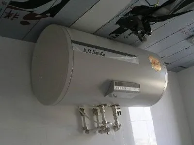 热水器进水口冻断了怎么修理(图1) 热水器进水口冻断了怎么修理(图1)