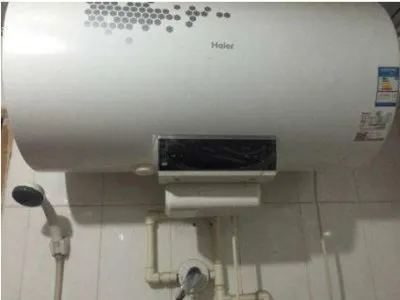 热水器开着不拔电洗澡有安全隐患吗(图1) 热水器开着不拔电洗澡有安全隐患吗(图1)