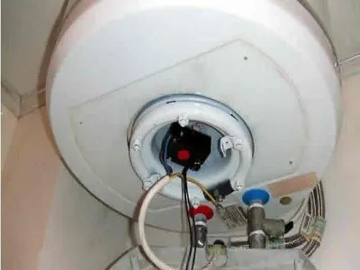 热水器更换软管需要放水吗(图1) 热水器更换软管需要放水吗(图1)