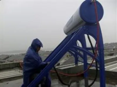 热水器冷水口出水是什么问题(图1) 热水器冷水口出水是什么问题(图1)