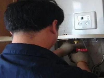 电热水器漏水阀经常用排水(图1) 电热水器漏水阀经常用排水(图1)