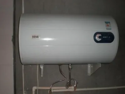 燃气热水器拆除后没有装新的气管怎么关(图1) 燃气热水器拆除后没有装新的气管怎么关(图1)