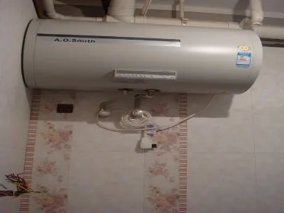 万家乐热水器总是突然自己工作(图1) 万家乐热水器总是突然自己工作(图1)