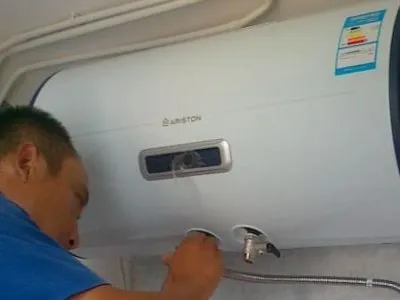 热水器插座拔不下来是什么原因(图1)