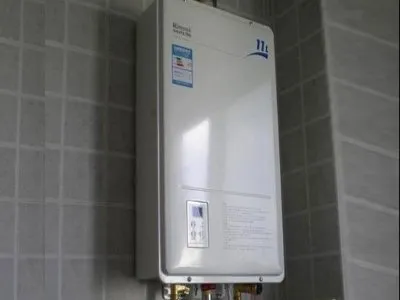 怎么打开太阳能热水器水箱盖子(图1)