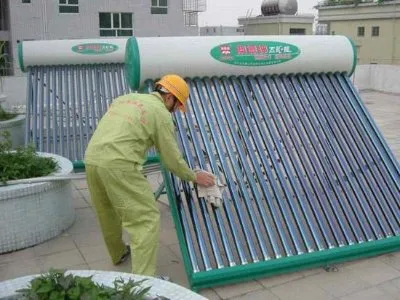 家用热水器防水时咔咔的响是为什么(图1)