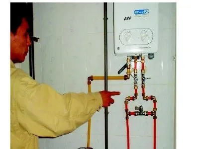 热水器淋浴头漏电怎么回事沐克热水器(图1) 热水器淋浴头漏电怎么回事沐克热水器(图1)