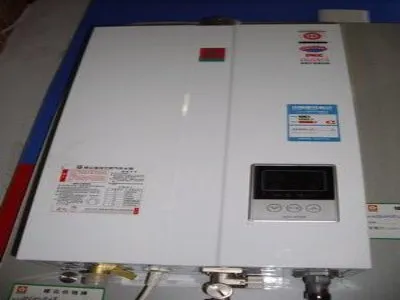 热水器上胆下胆水管发烫是正常的吗(图1) 热水器上胆下胆水管发烫是正常的吗(图1)