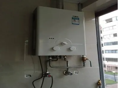 用热水器时候链接软管破了有危险吗(图1)