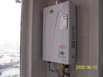 美的燃气热水器出水口漏水怎么解决(图1)