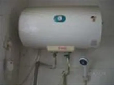 热水器上面显示排污提醒是啥意思(图1)