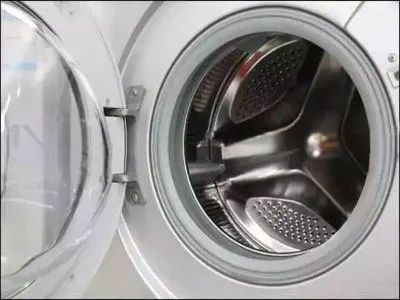 洗衣机只有一面看得见一个人如何移动(图1)