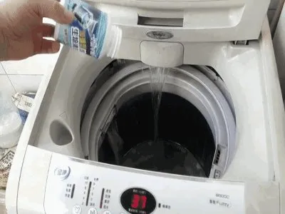 全自动洗衣机排污口拧掉坏了(图1) 全自动洗衣机排污口拧掉坏了(图1)