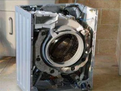 滚筒洗衣机冻住转不动怎么办(图1)