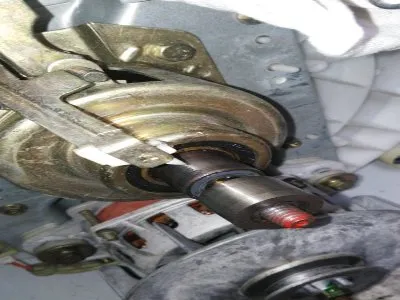 吸色纸掉到波轮洗衣机夹层里怎么办(图1)