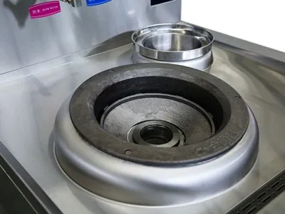 滚筒洗衣机外桶盖子掉了还可以用吗(图1)