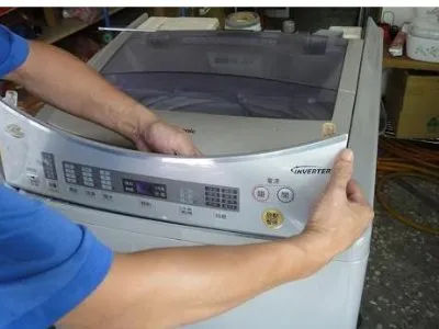 波轮洗衣机桶底座与桶壁有缝隙了怎么办(图1) 波轮洗衣机桶底座与桶壁有缝隙了怎么办(图1)