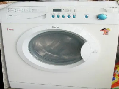 洗衣机洗着洗着停到声音跑过去打开盖子一看里面冒烟了是怎么回事(图1) 洗衣机洗着洗着停到声音跑过去打开盖子一看里面冒烟了是怎么回事(图1)