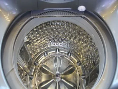 洗衣机洗衣服怎么出现黄锈迹(图1) 洗衣机洗衣服怎么出现黄锈迹(图1)