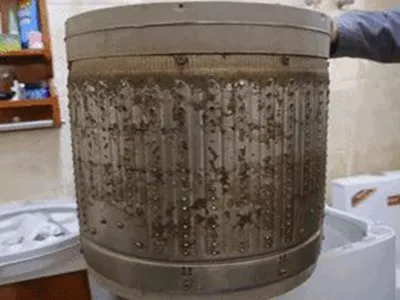 滚筒洗衣机门松动怎么调(图1) 滚筒洗衣机门松动怎么调(图1)