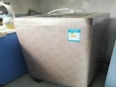 波轮全自动洗衣机甩干高速时会打边怎么办(图1) 波轮全自动洗衣机甩干高速时会打边怎么办(图1)