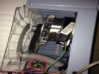 洗衣机显示el是什么意思(图1) 洗衣机显示el是什么意思(图1)