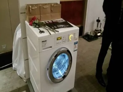 海信洗衣机显示e7是什么故障(图1) 海信洗衣机显示e7是什么故障(图1)