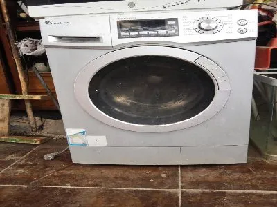 羽绒服放进洗衣机洗了怎么办(图1)