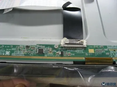 电视机换屏幕怎么取下屏幕(图1)