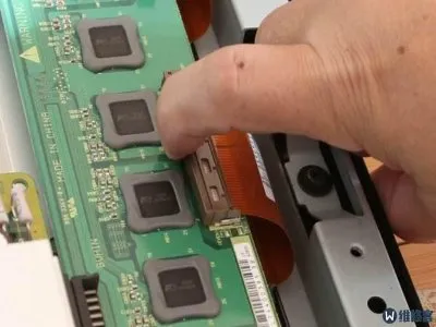 电视柜挡着插座口怎么办(图1)