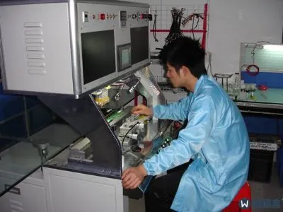 户户通机子和电视怎么连接(图1) 户户通机子和电视怎么连接(图1)