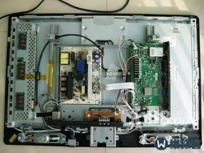 海信85u7k挂电视墙低音炮共振吗(图1)