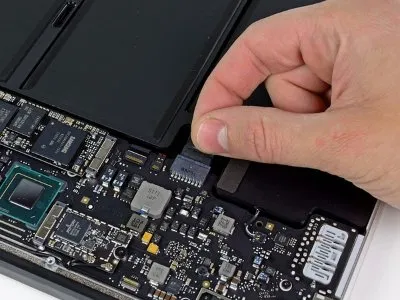 笔记本hdmi连接显示器出现绿点(图1)