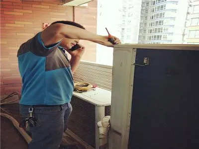 中央空调侧出风怎么改下出风(图1)